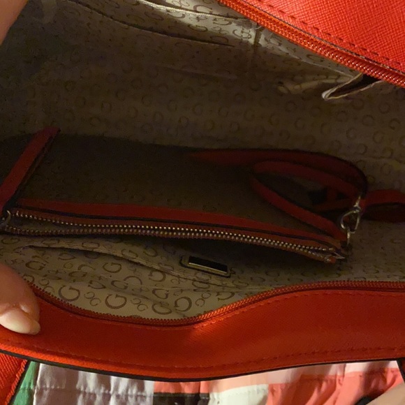 Red purse - Picture 4 of 8